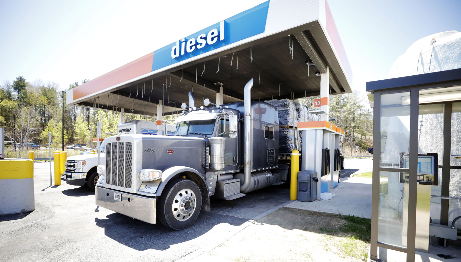 semi trucks at gas station